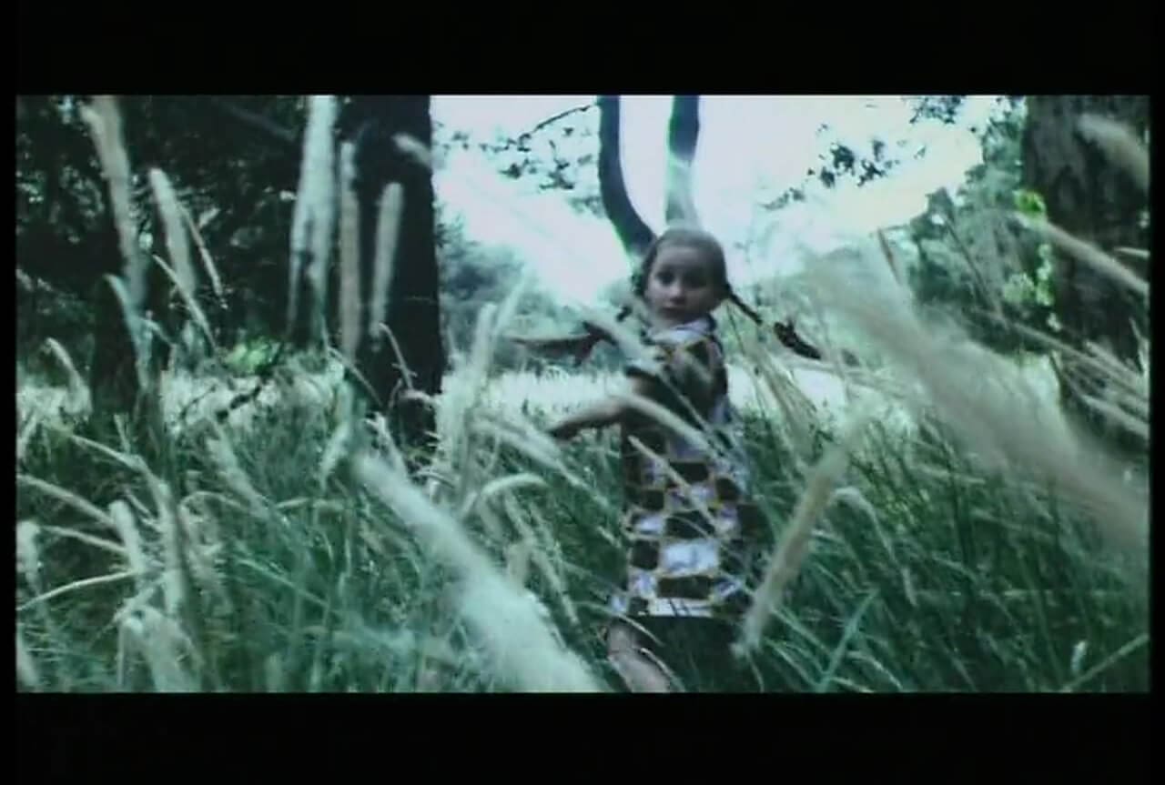 Elly trailer